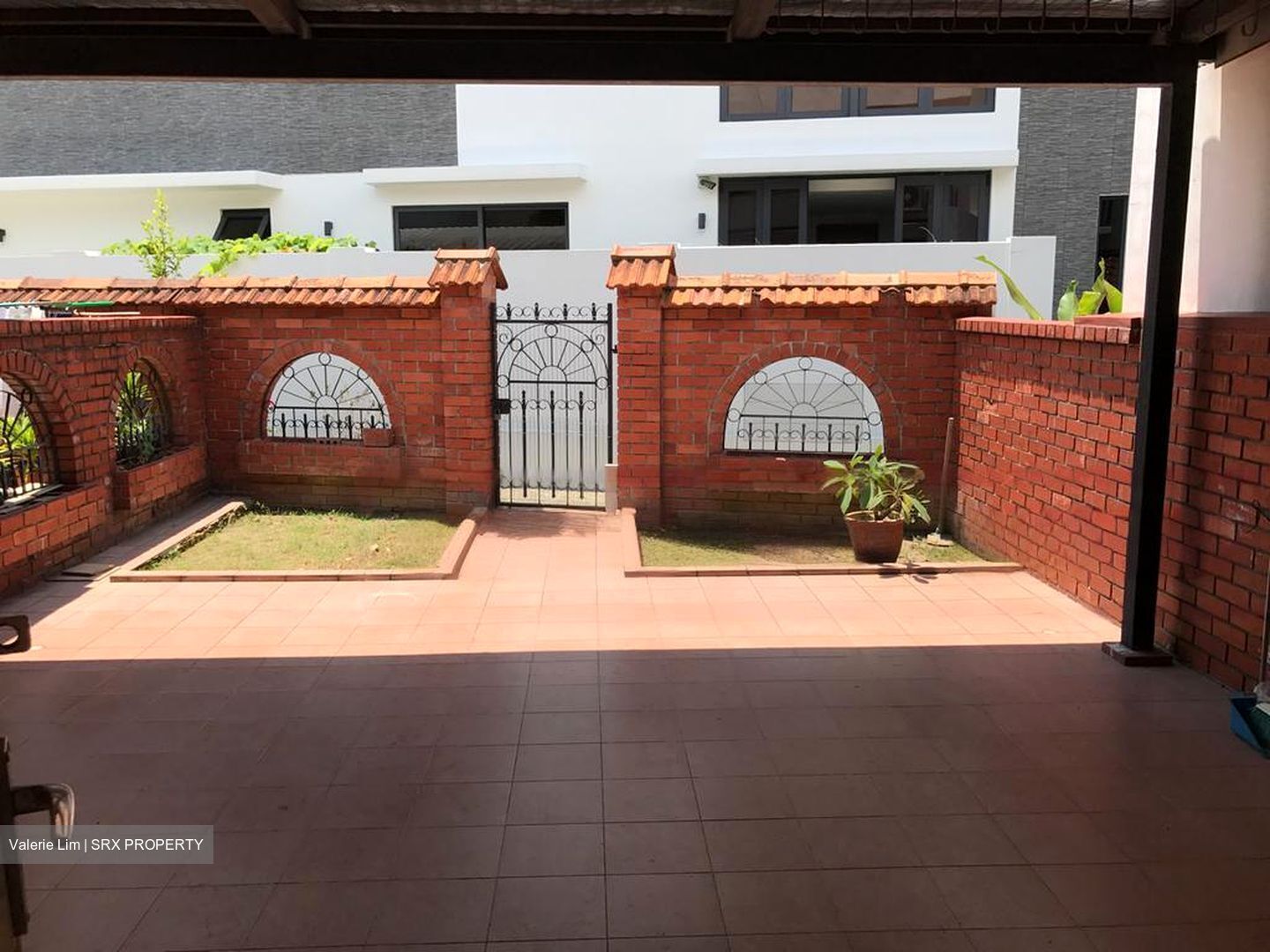Golden Hill Estate (D19), Terrace #445941501
